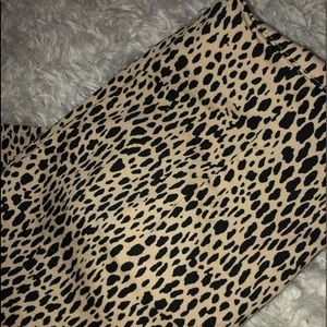 brandy melville leopard pencil skirt